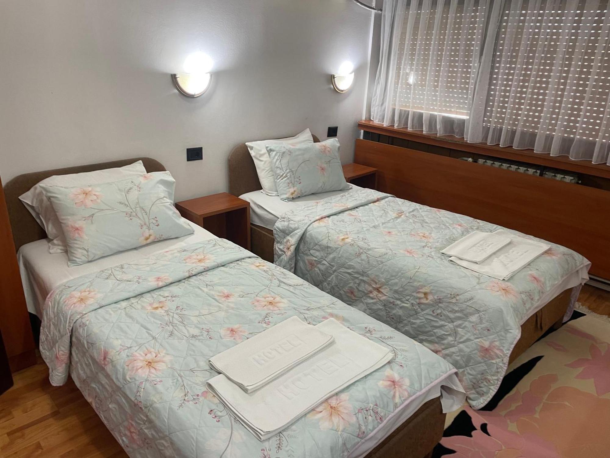Hotel Square Skopje Eksteriør billede