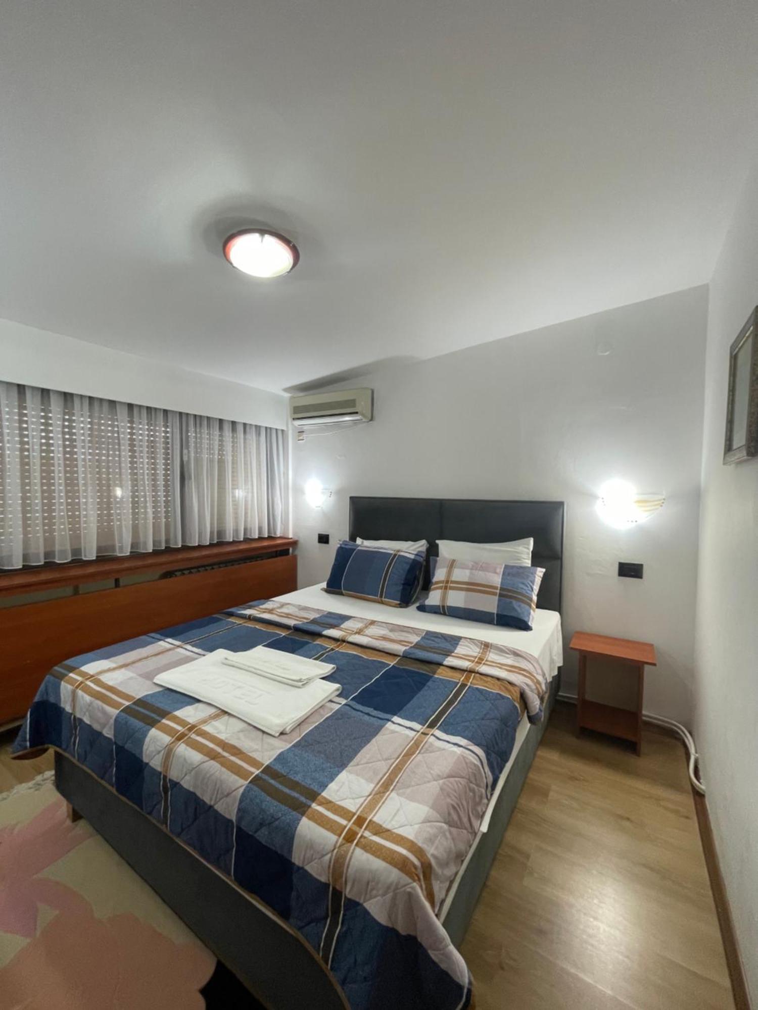Hotel Square Skopje Eksteriør billede
