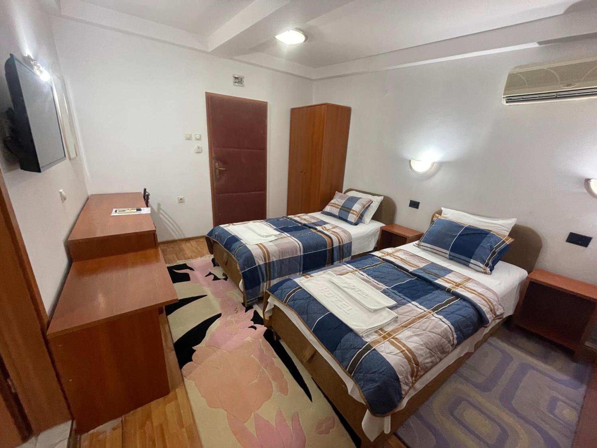 Hotel Square Skopje Eksteriør billede