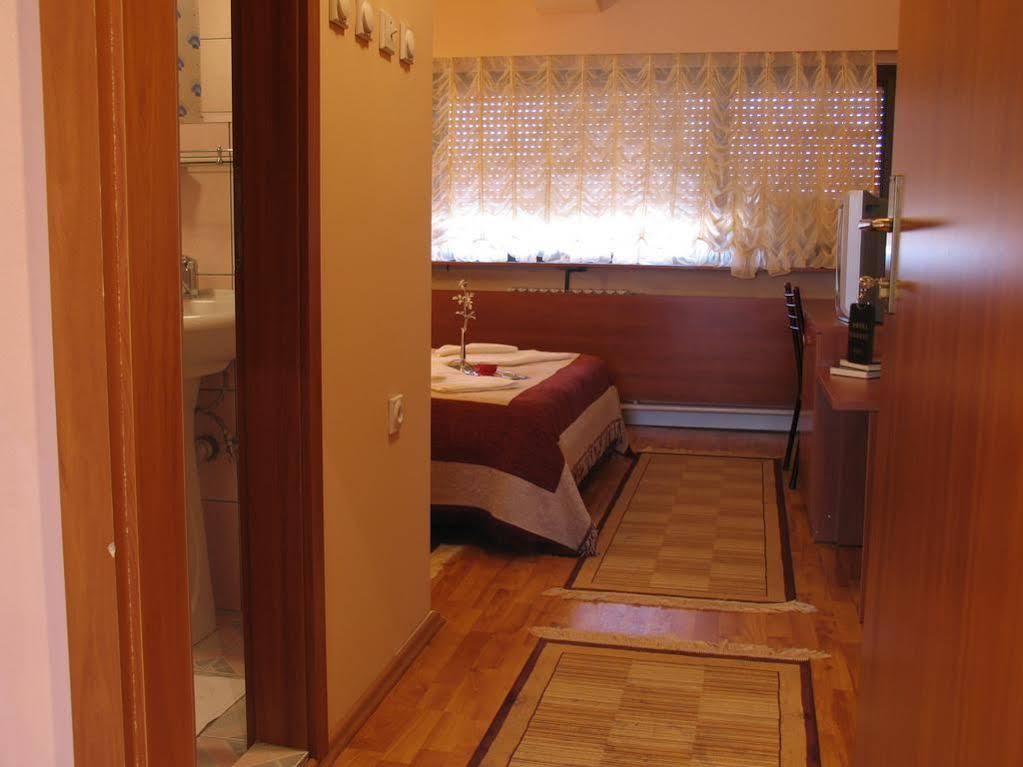 Hotel Square Skopje Eksteriør billede